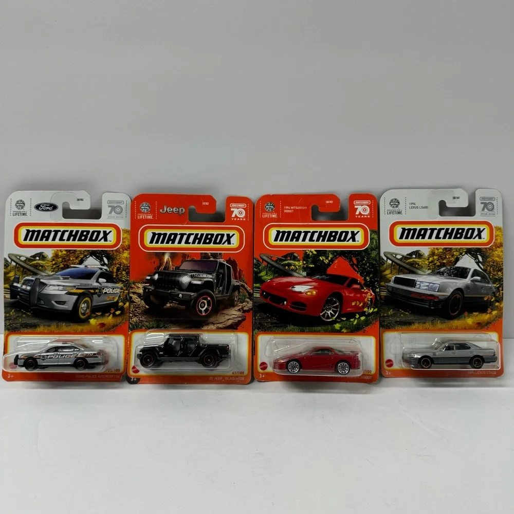 🏎️BUNDLE OF 4 COLLECTIBLE MATCHBOX CARS